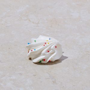 נשיקות לבנות